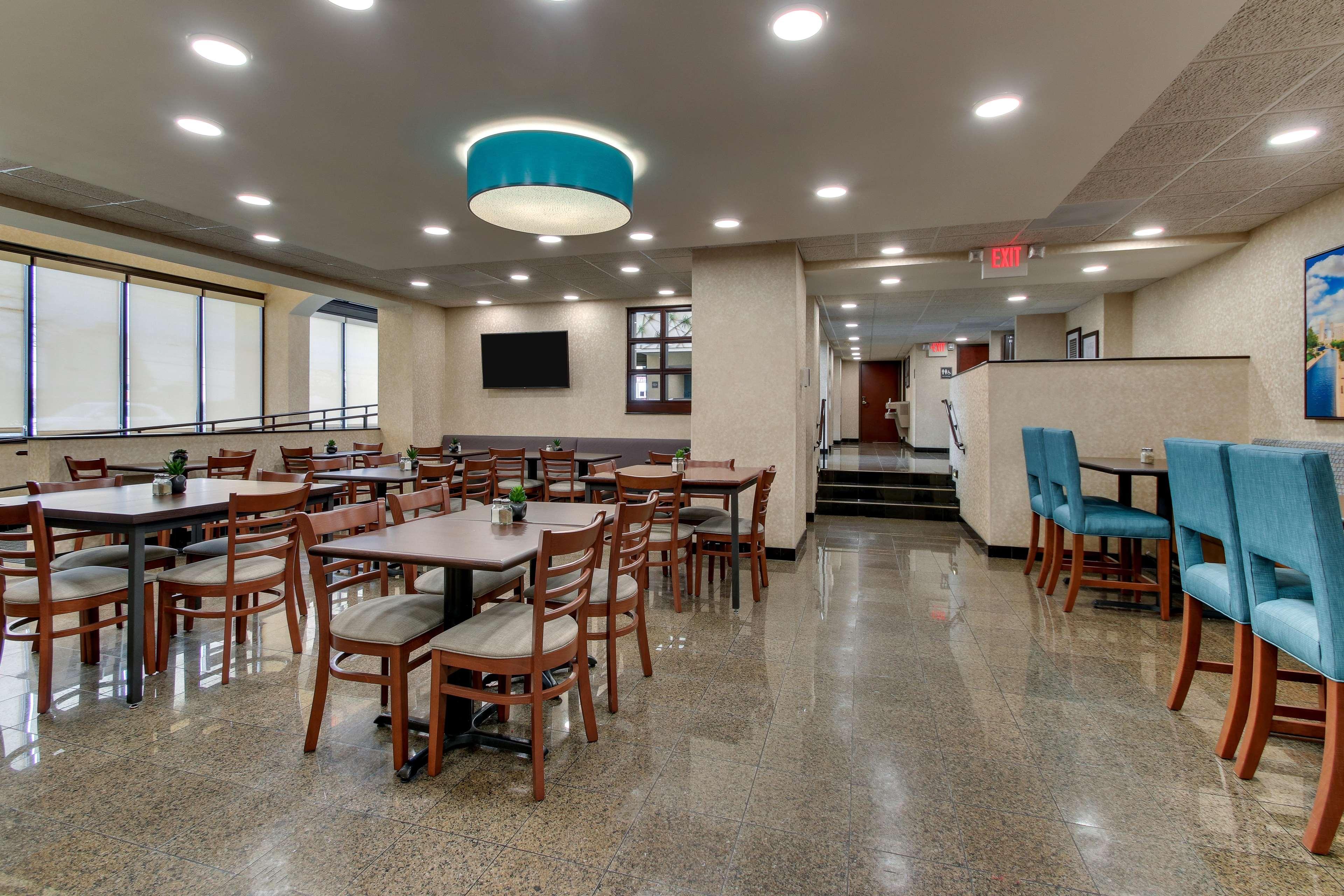 Best Western Plus Indianapolis North At Pyramids Exterior foto