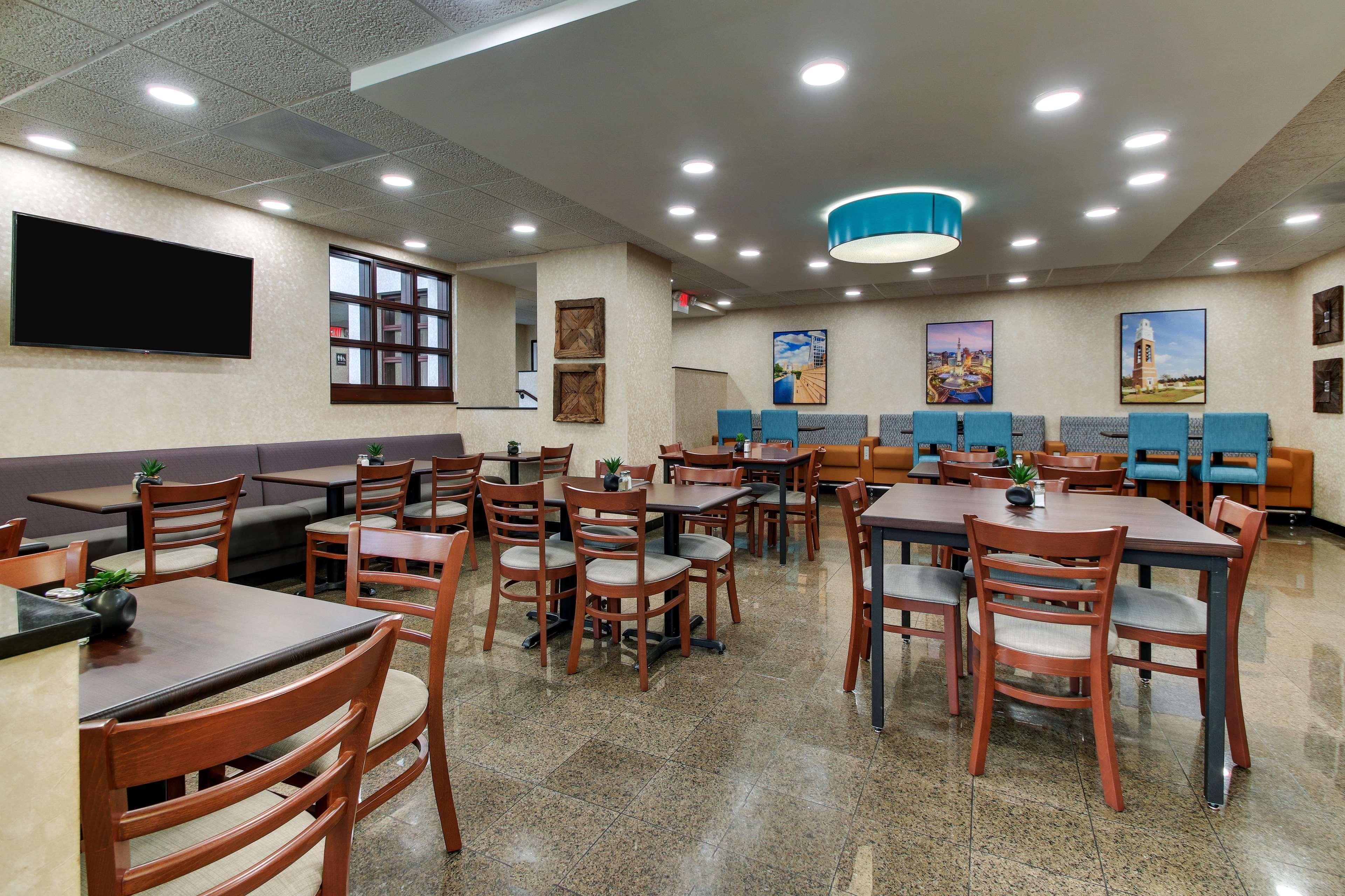 Best Western Plus Indianapolis North At Pyramids Exterior foto